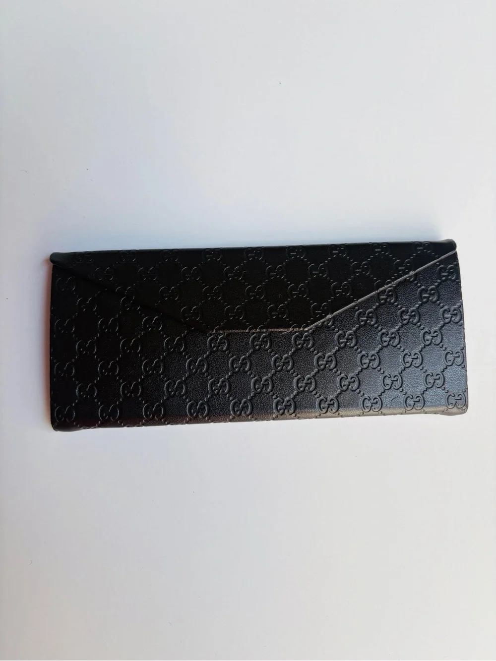 Gucci Men's Black Exterior Sunglass Case with Light Gray Suede Interior